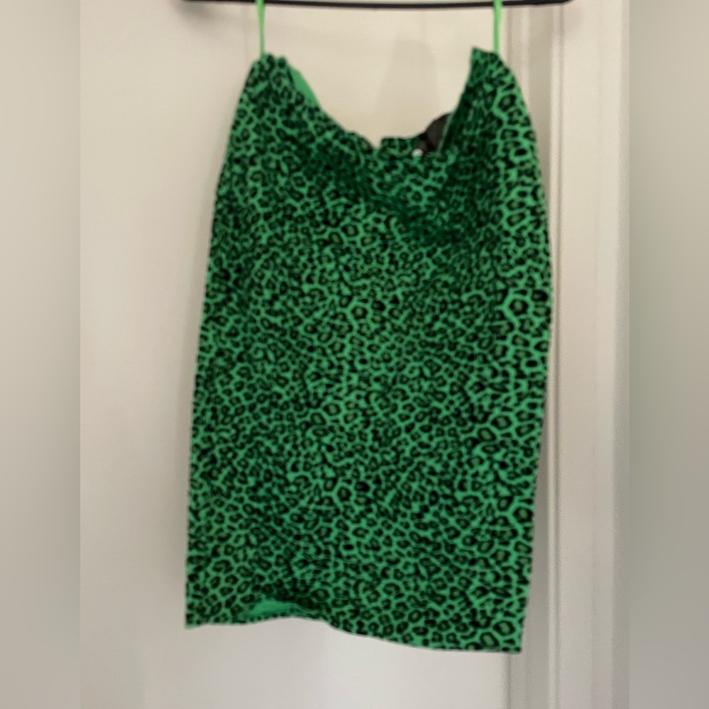 Bright green leopard print Collectif skirt size 12